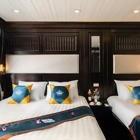 Aquamarine Premium Cruise Hotel Ha Long Bagian luar foto