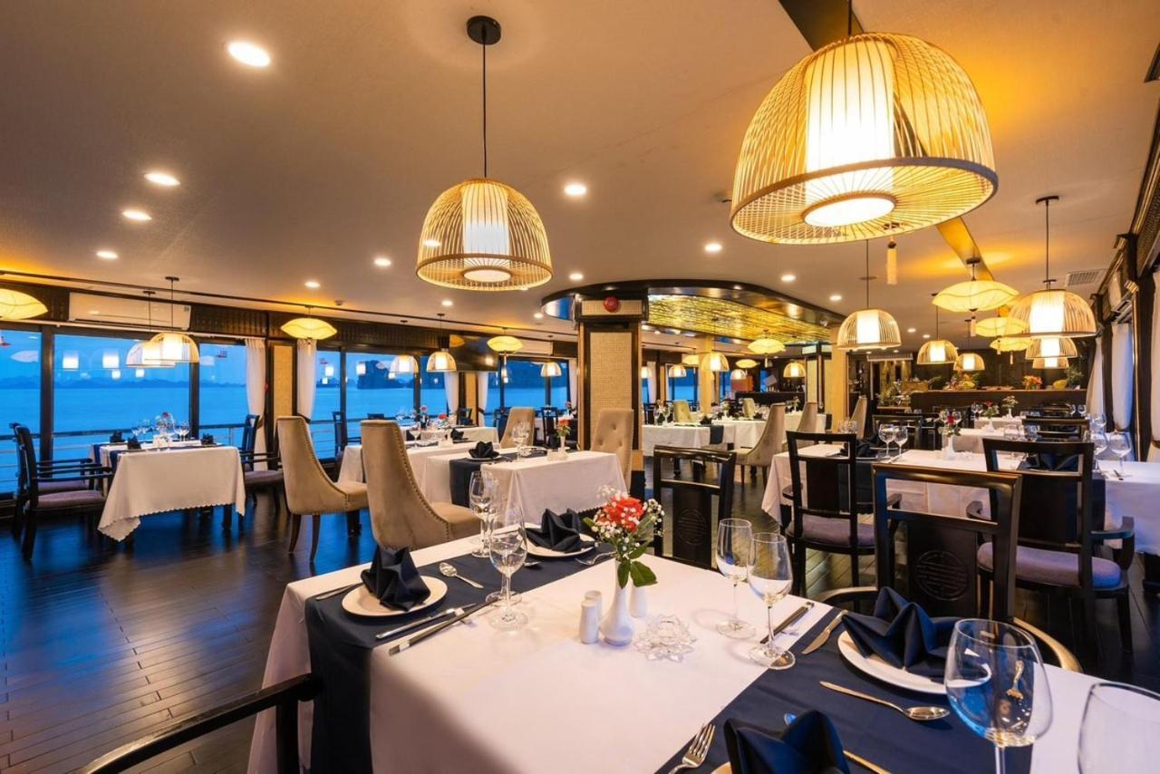 Aquamarine Premium Cruise Hotel Ha Long Bagian luar foto