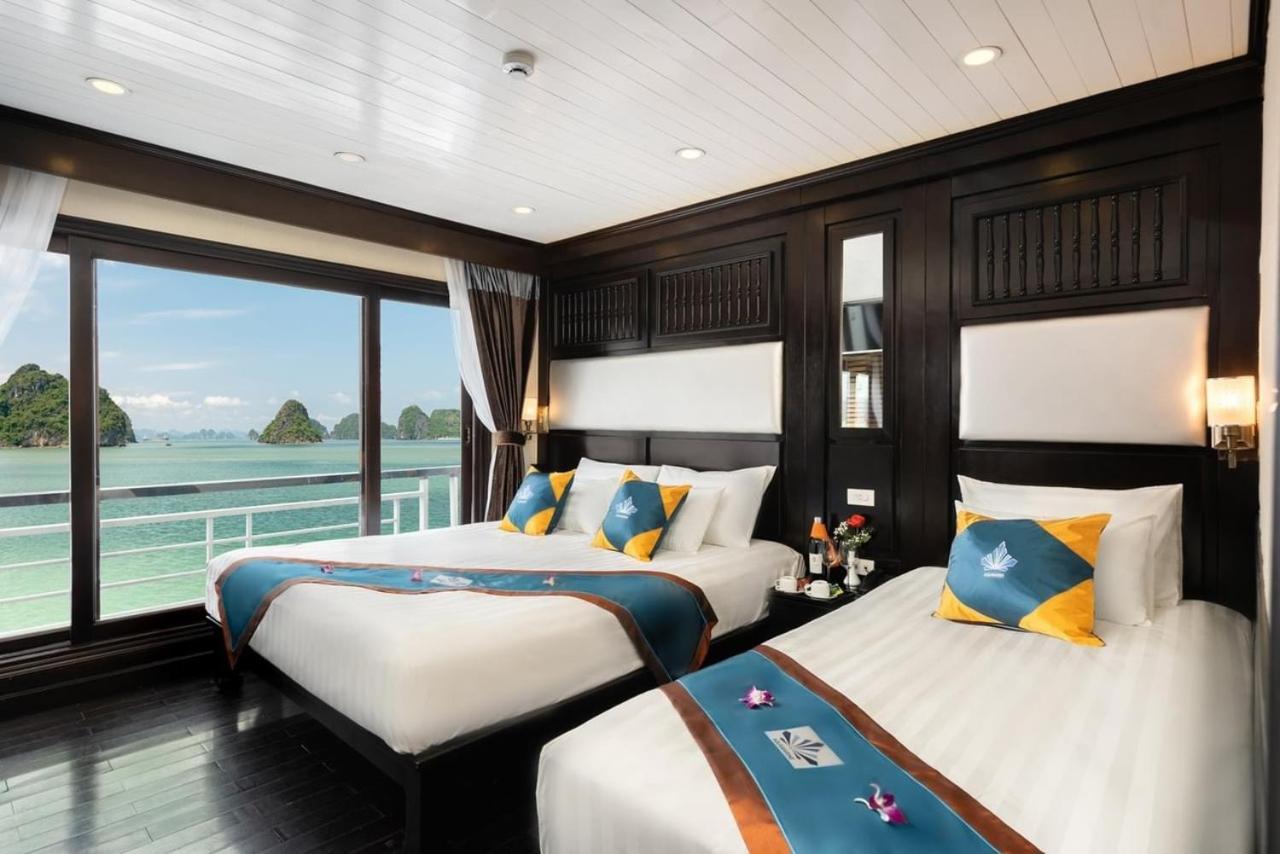 Aquamarine Premium Cruise Hotel Ha Long Bagian luar foto