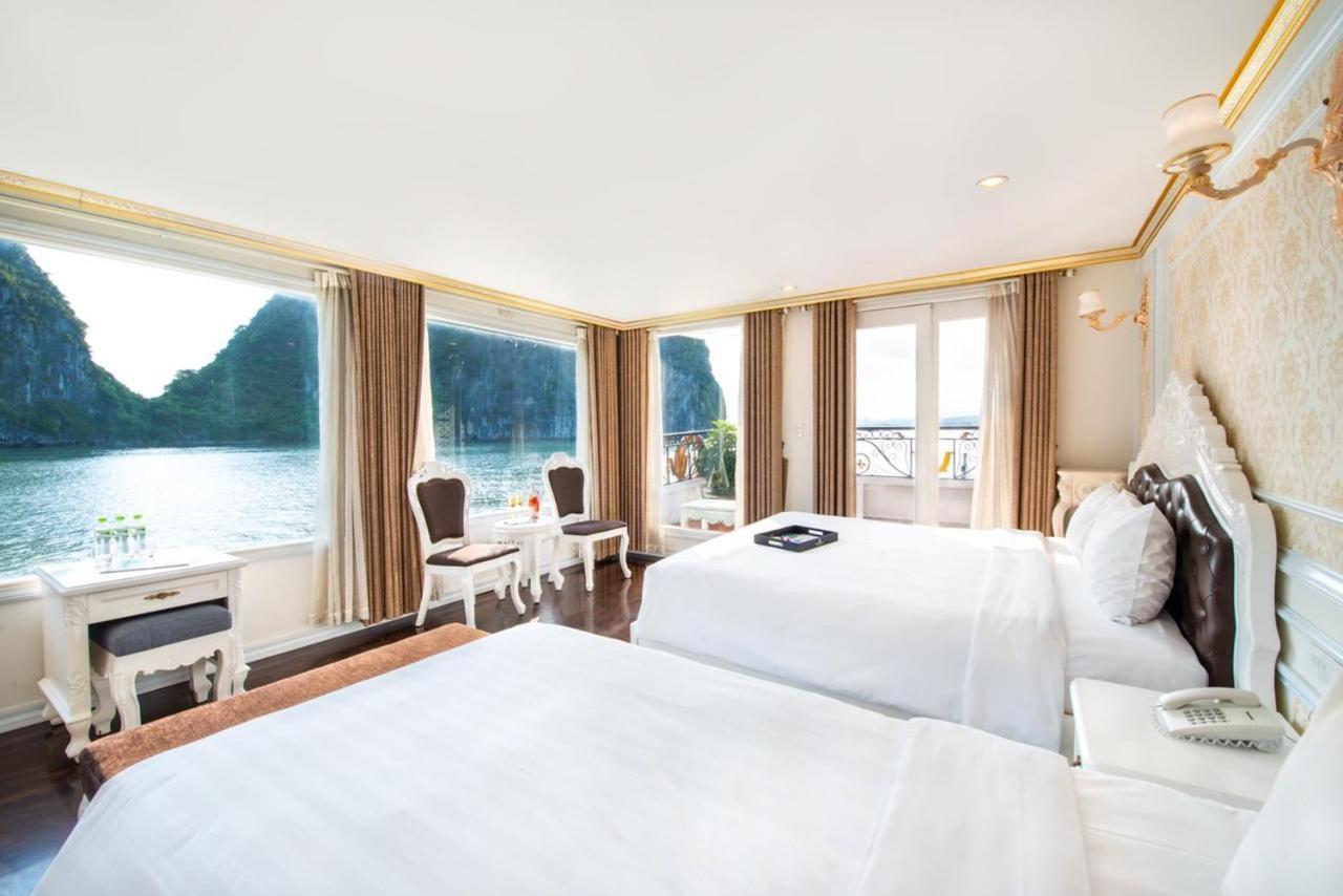 Aquamarine Premium Cruise Hotel Ha Long Bagian luar foto