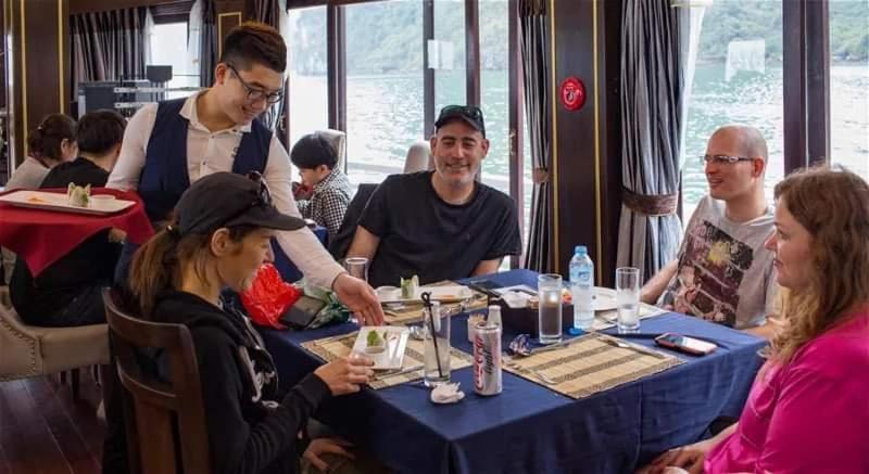 Aquamarine Premium Cruise Hotel Ha Long Bagian luar foto